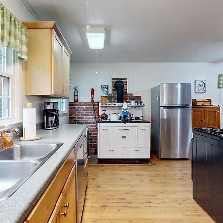 1 Bed 1 Bath Vacation Home In Sylva Exteriér fotografie