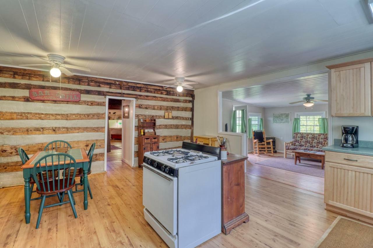 1 Bed 1 Bath Vacation Home In Sylva Exteriér fotografie