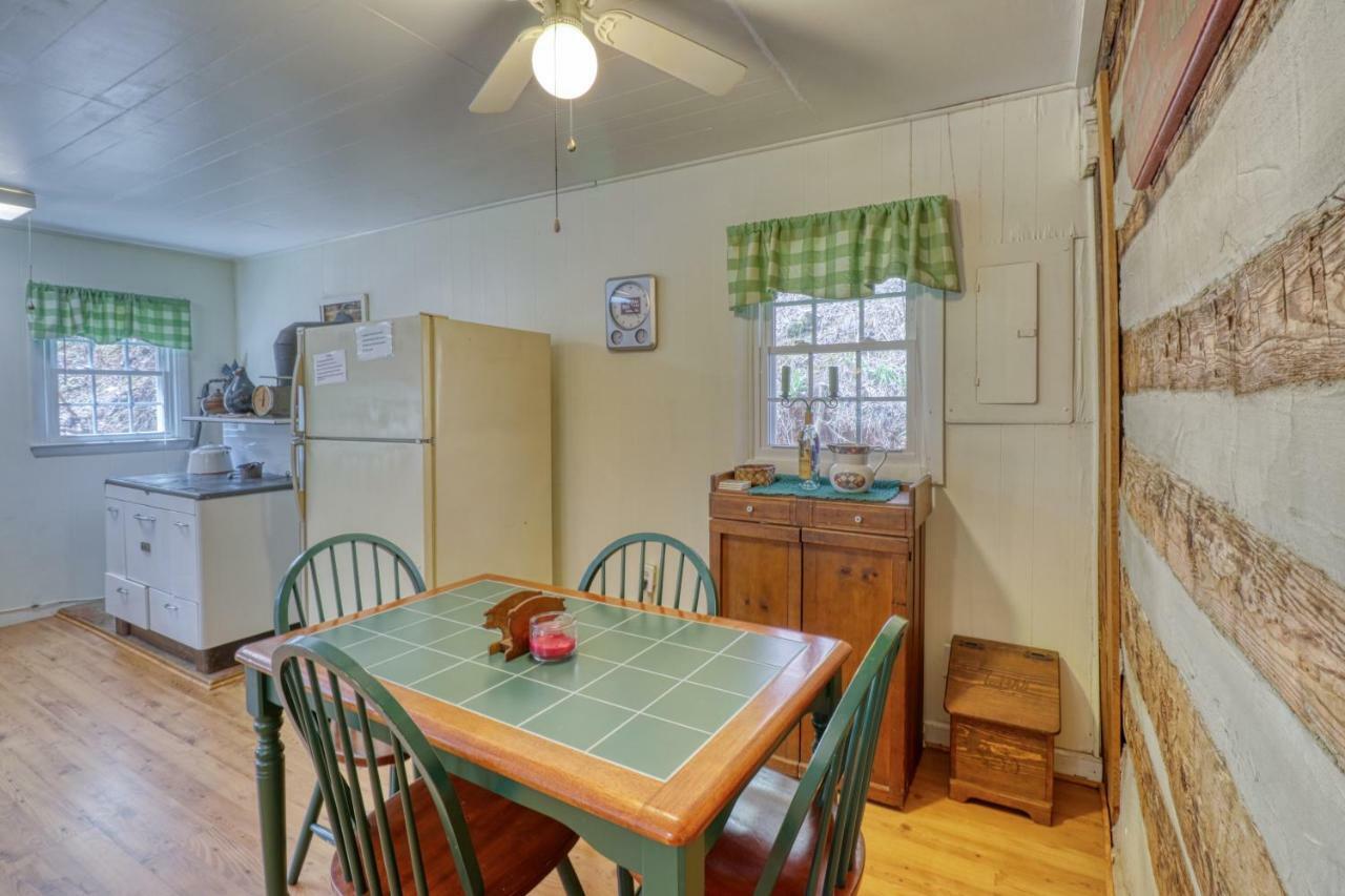 1 Bed 1 Bath Vacation Home In Sylva Exteriér fotografie